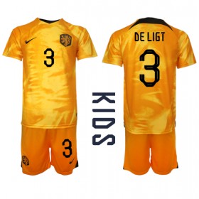 Baby Fußballbekleidung Niederlande Matthijs de Ligt #3 Heimtrikot WM 2022 Kurzarm (+ kurze hosen)